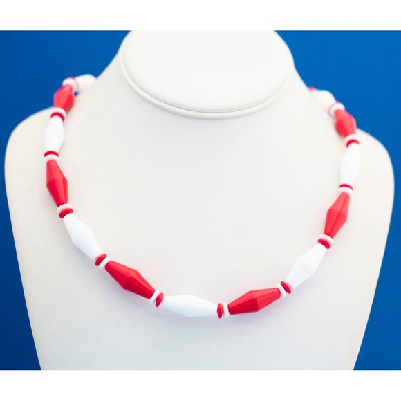 Vintage Red & White Beaded Necklace by Avon- 28 inch - N15 - Picture 2 of 4
